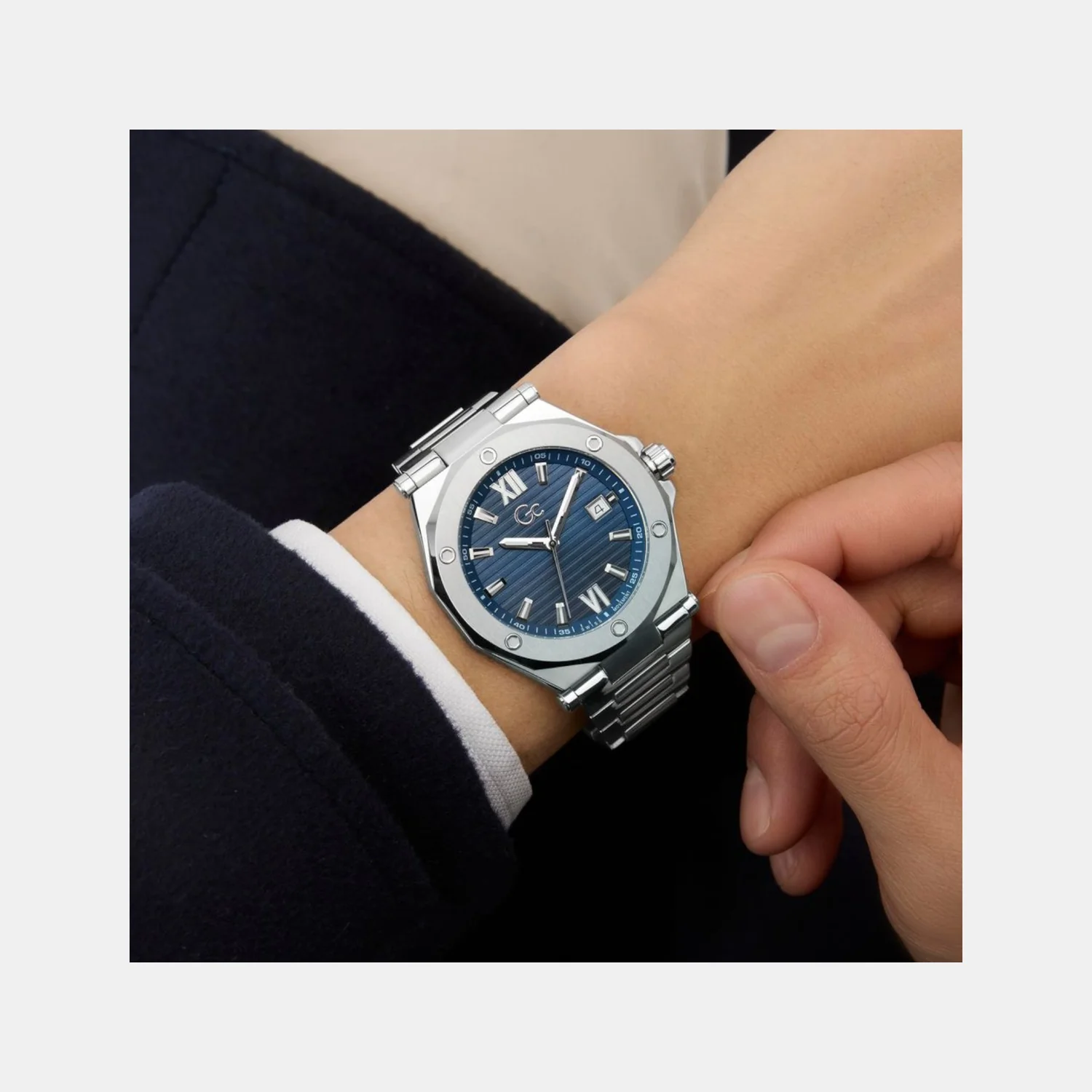 Dress Men Quartz Blue Dial Analog Stainless Steel Watch Z67001G7 - Image 6