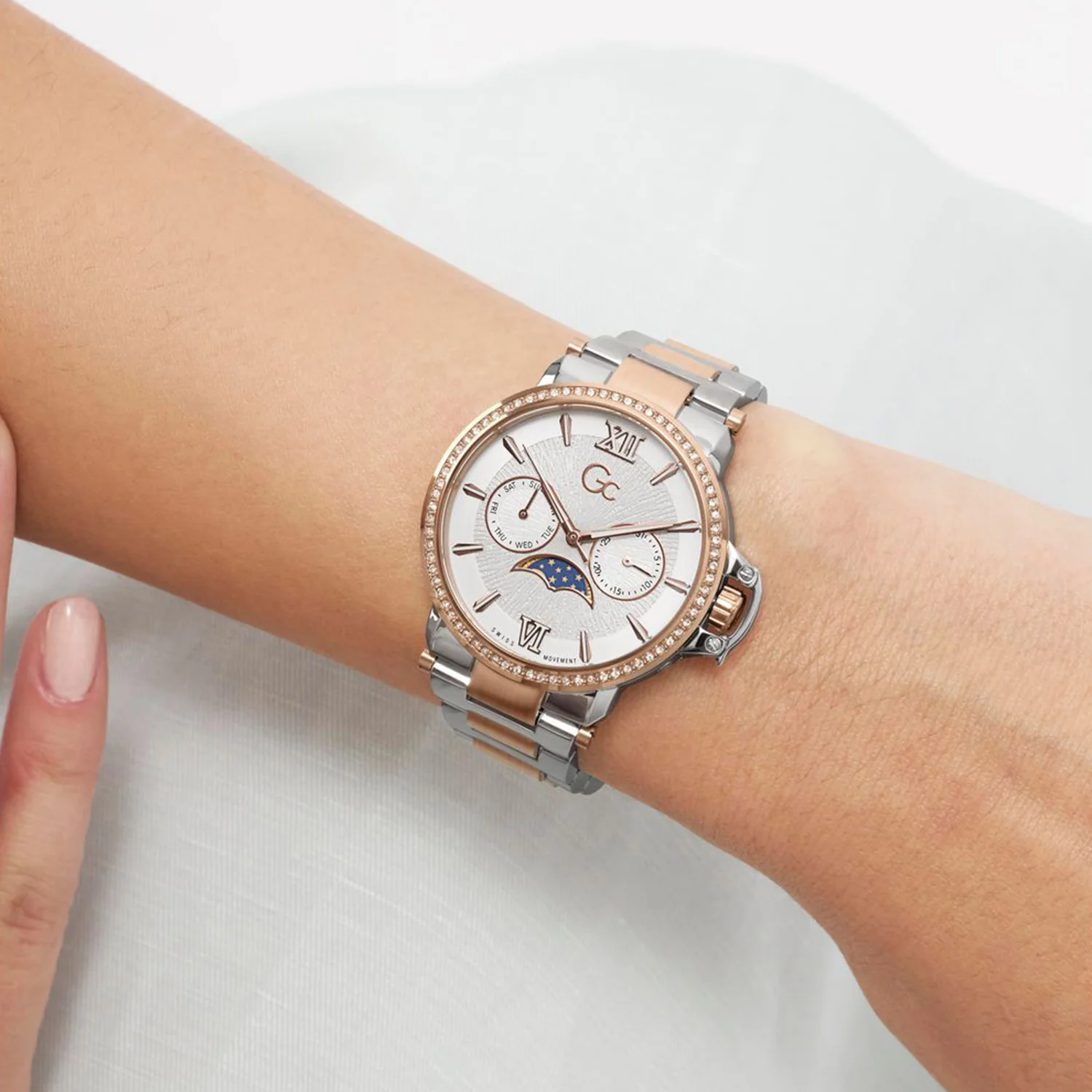 Sportchic Women Quartz White Dial Analog Stainless Steel Watch Z69002L1 - Image 3
