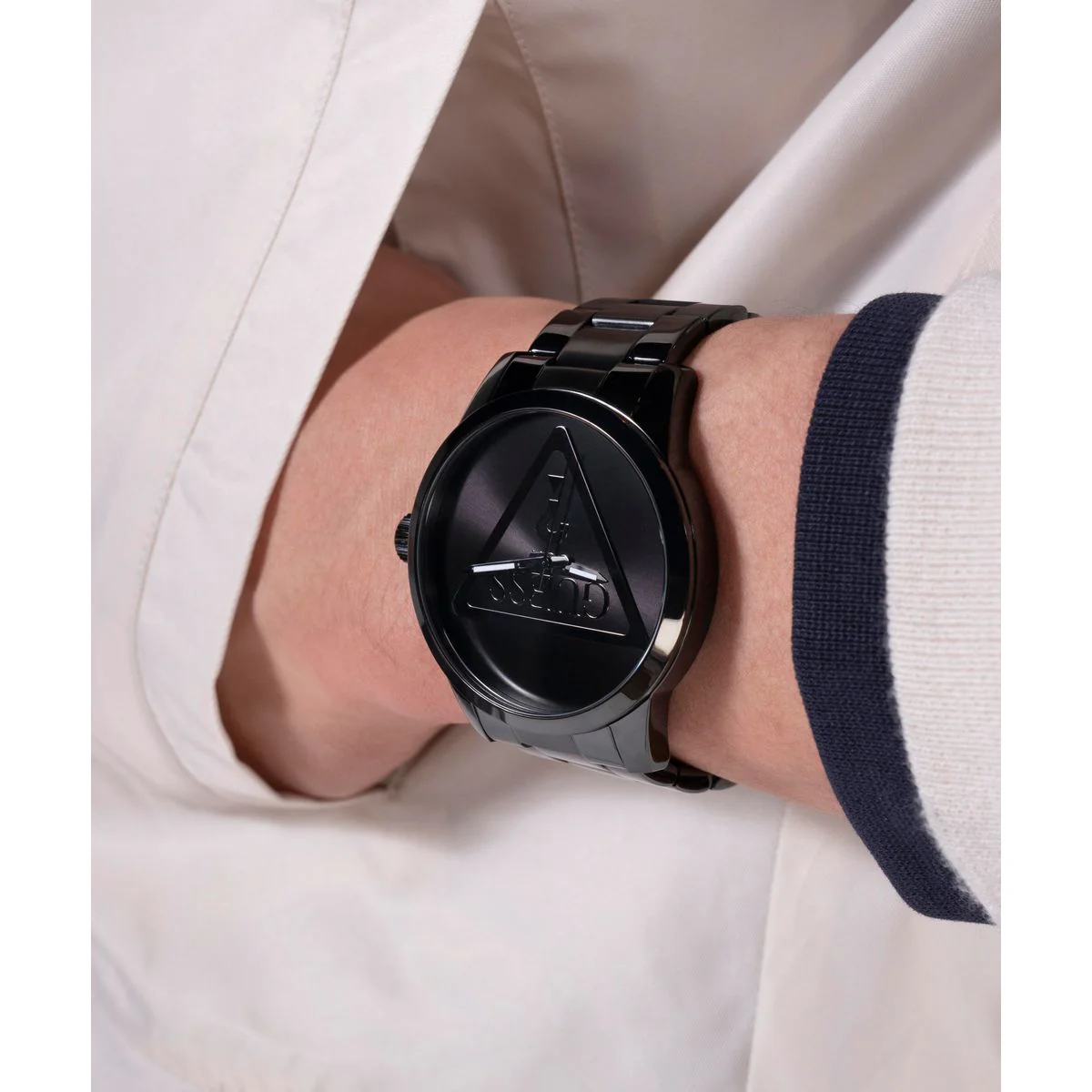 Badge Men Quartz Black Dial Analog Stainless Steel Watch GW0782G2 - Image 6