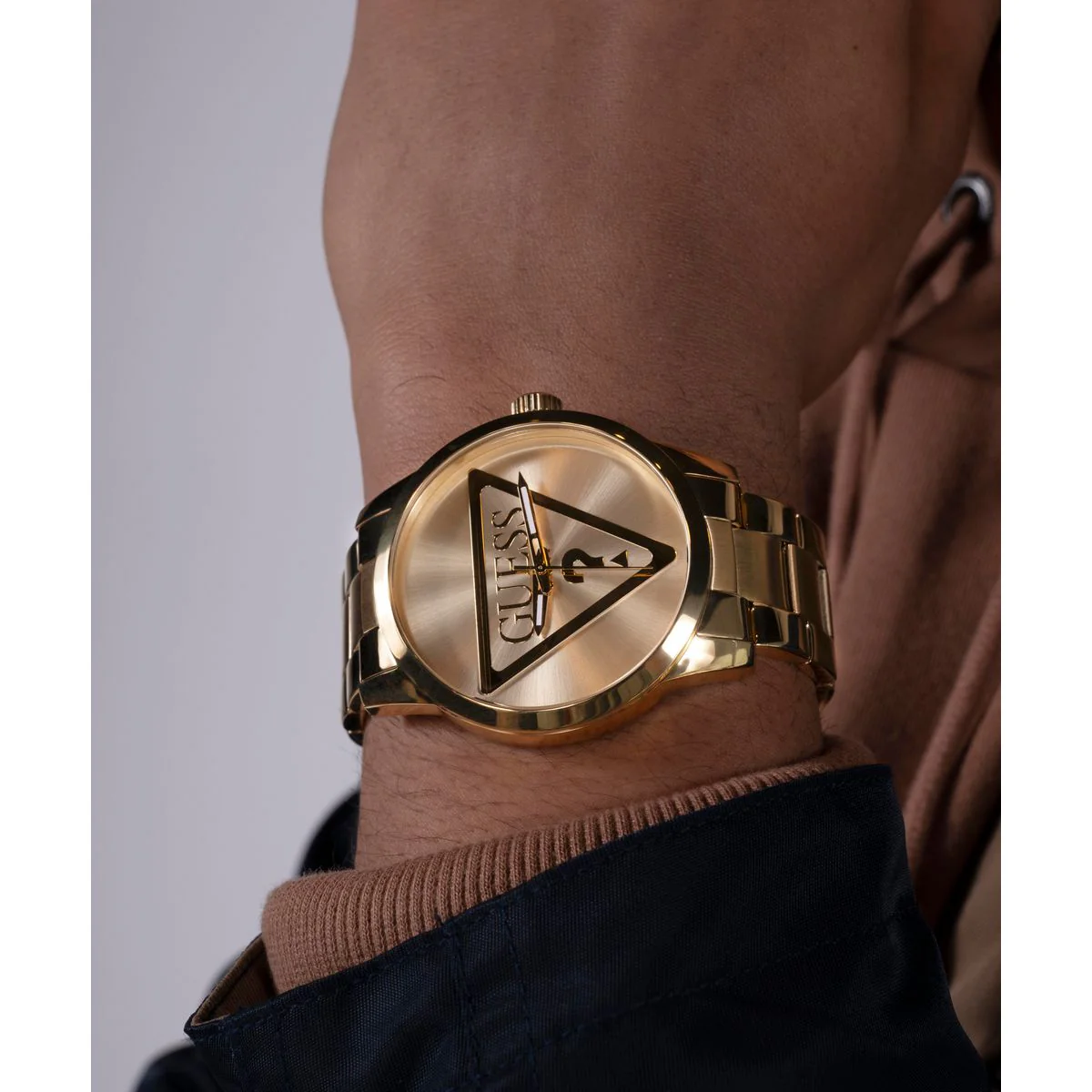 Badge Men Quartz Champagne Dial Analog Stainless Steel Watch GW0782G1 - Image 8