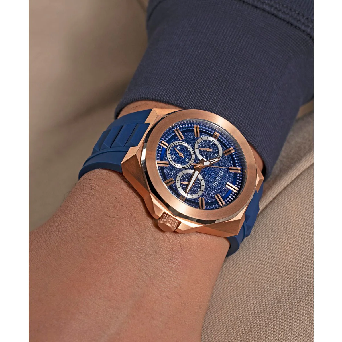 Dashboard Men Quartz Blue Dial Multi-Function Silicone Watch GW0799G2 - Image 7
