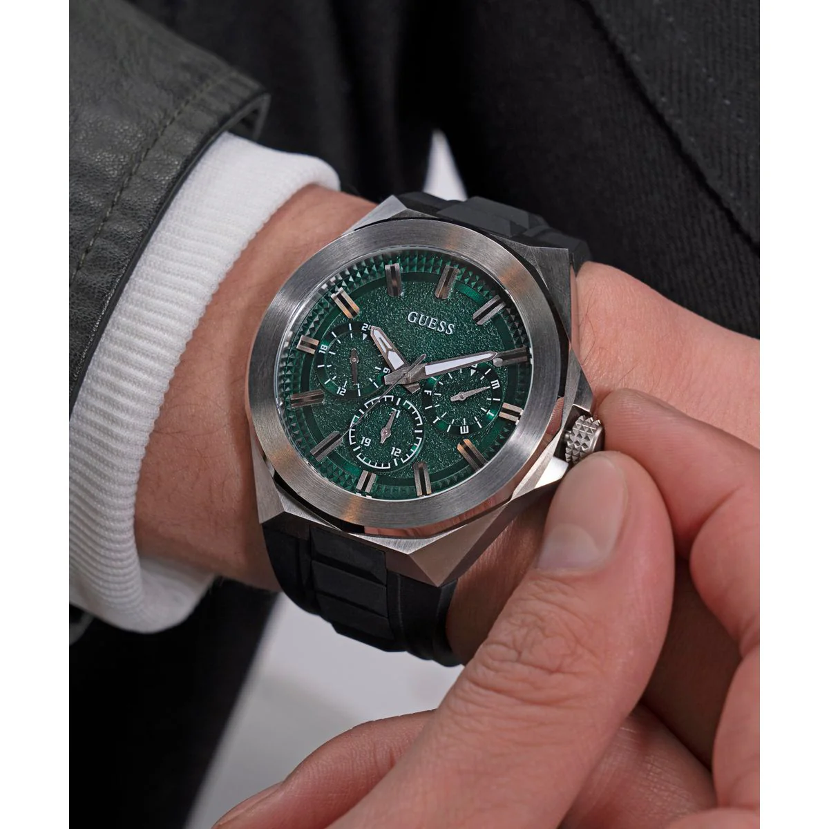 Dashboard Men Quartz Green Dial Multi-Function Silicone Watch GW0799G3 - Image 8