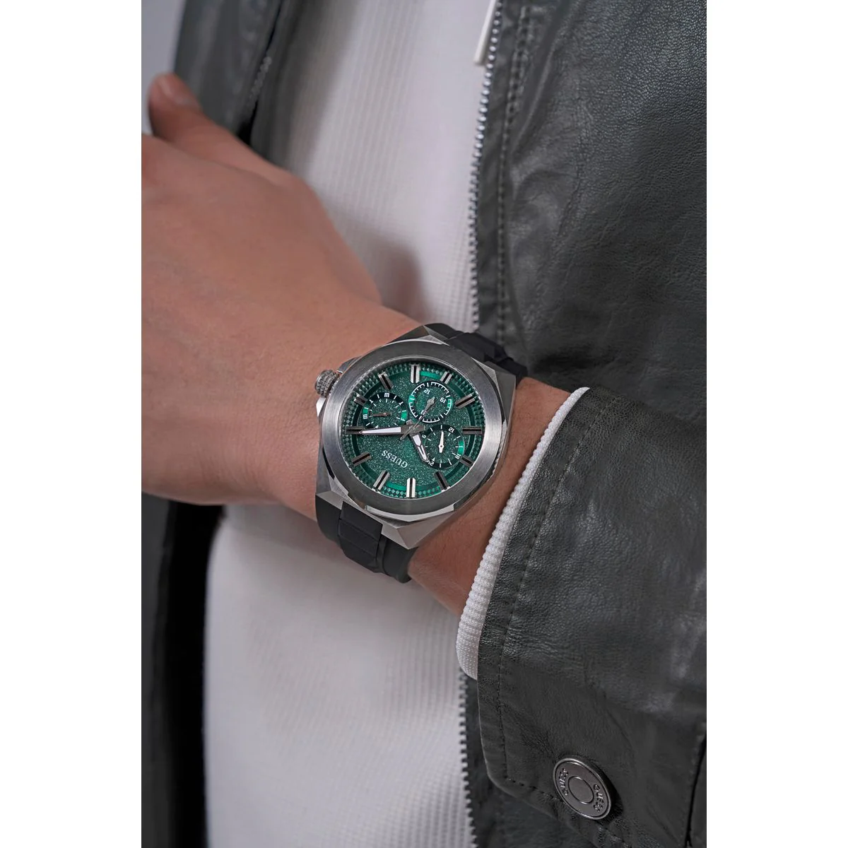 Dashboard Men Quartz Green Dial Multi-Function Silicone Watch GW0799G3 - Image 9