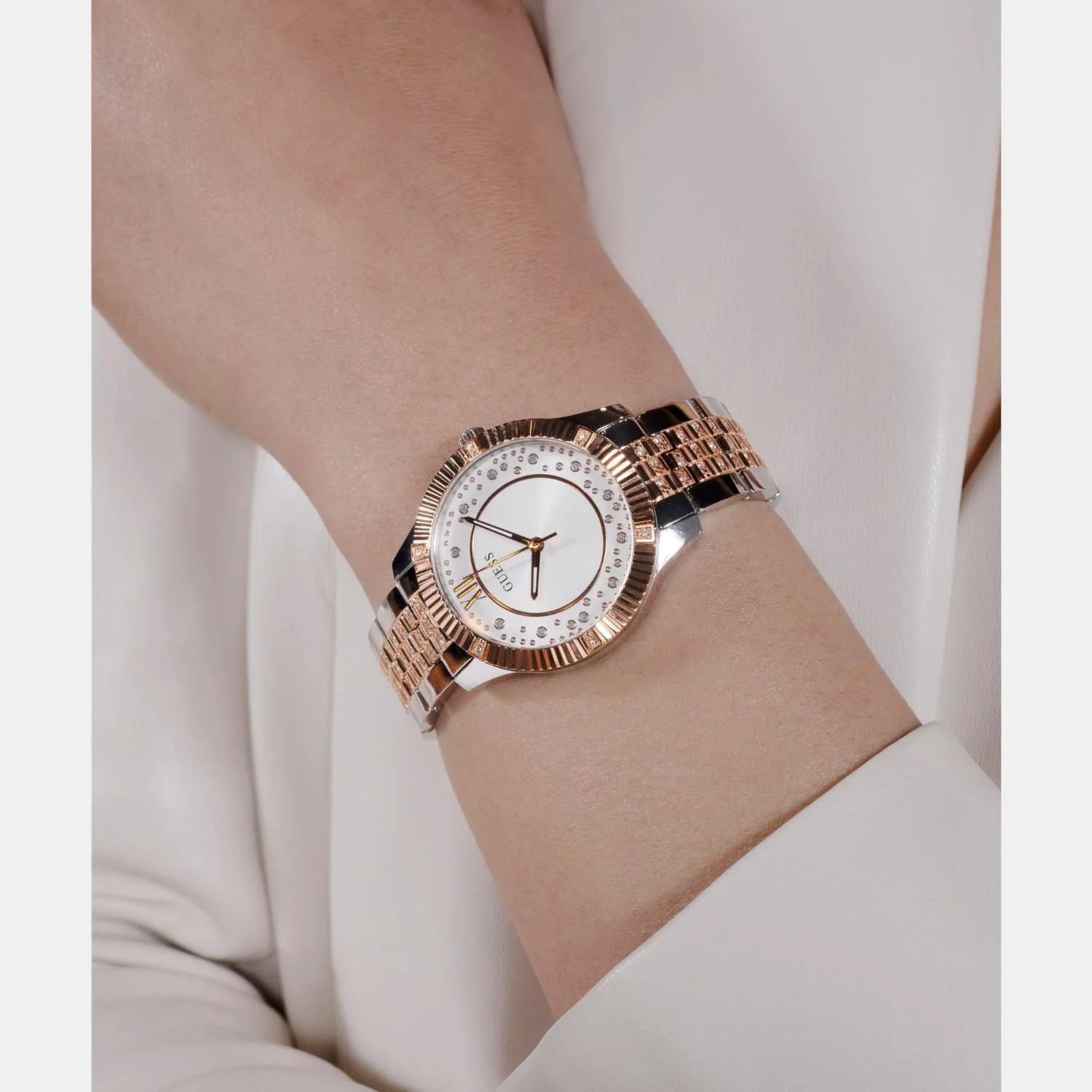 Dress Women Quartz Silver Dial Analog Stainless Steel Watch GW0765L2 - Image 7