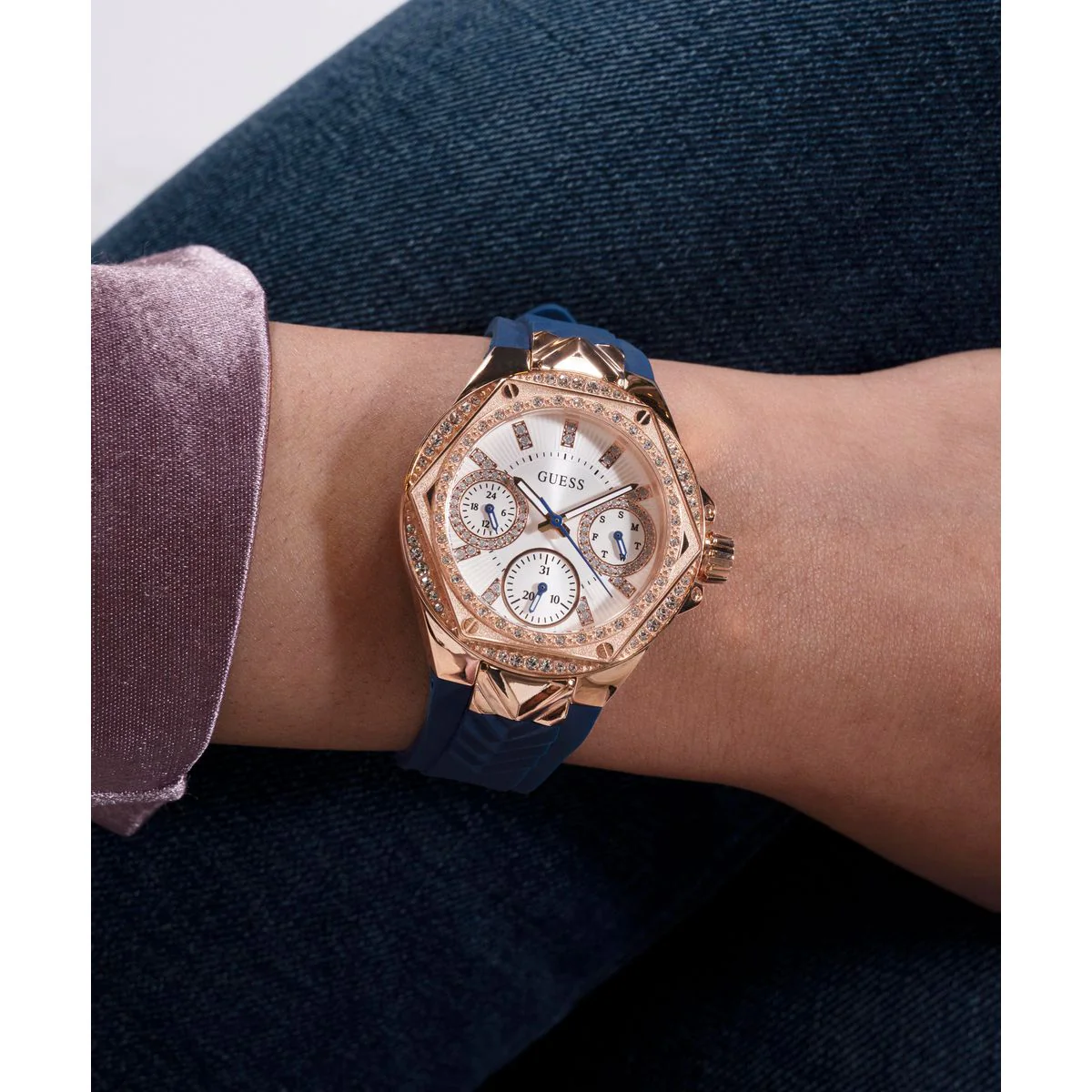 Envy Women Quartz White Dial Multi-Function Silicone Watch GW0774L3 - Image 7
