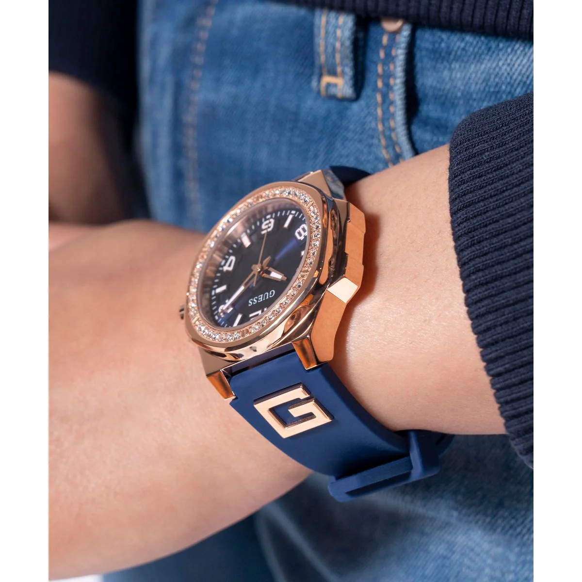Guess Sport Women Quartz Blue Dial Analog Silicone Watch GW0617L3 - Image 7