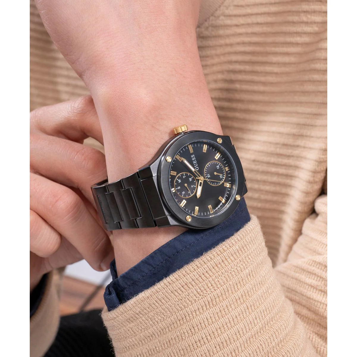 Jet Men Quartz Black Dial Multi-Function Stainless Steel Watch GW0795G3 - Image 9