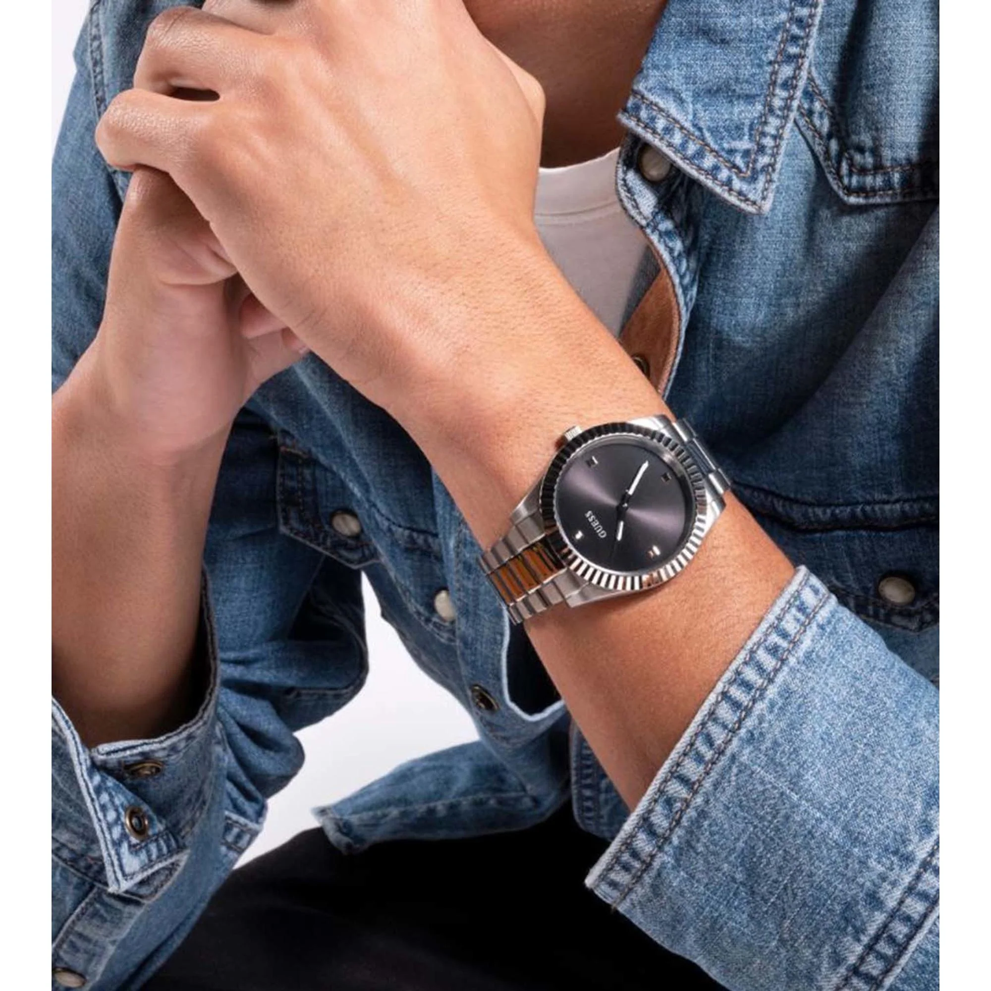 Men Quartz Black Dial Analog Stainless Steel Watch GW0542G1 - Image 5