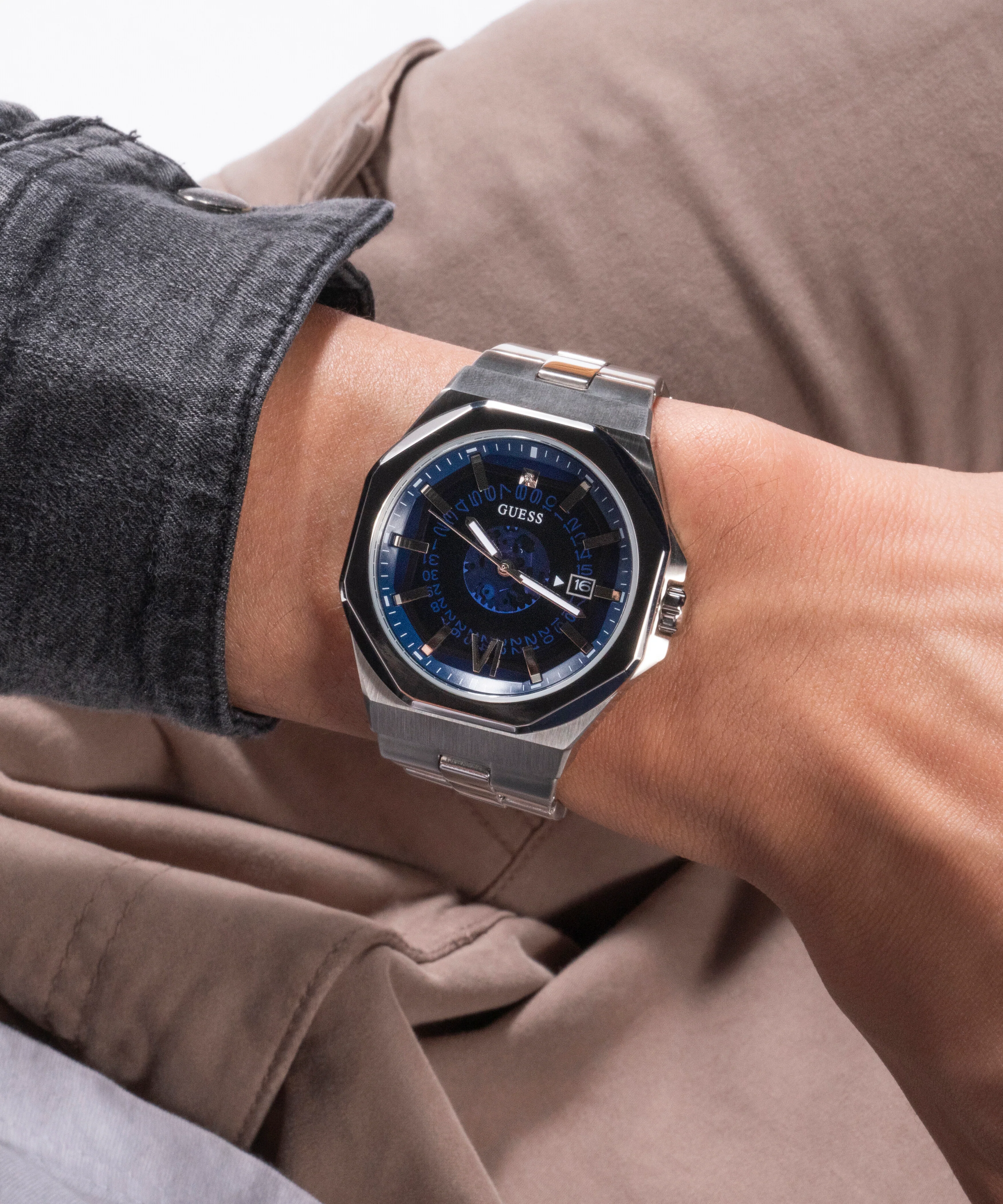 Men Quartz Blue Dial Analog Stainless Steel Watch GW0573G1 - Image 7