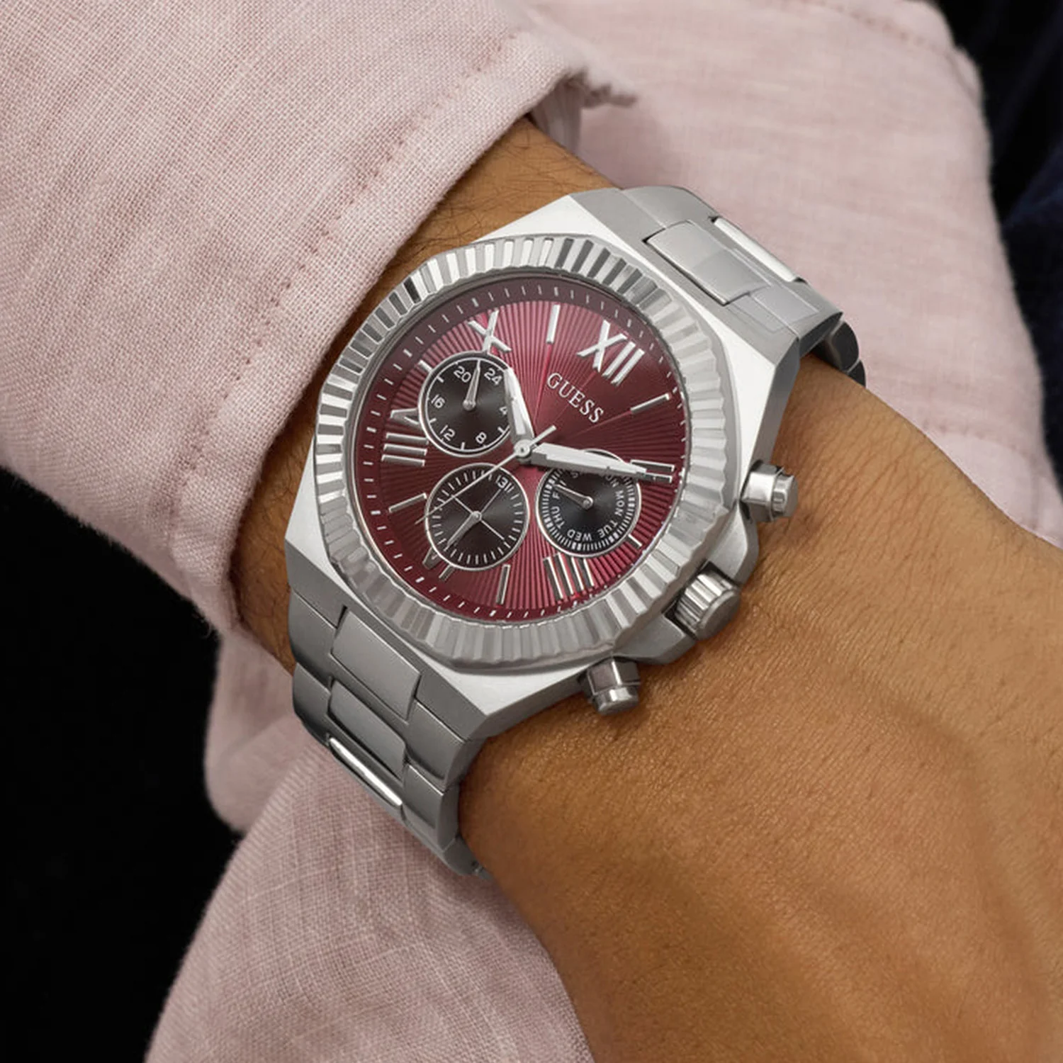 Men Quartz Red Dial Multi-Function Stainless Steel Watch GW0703G7 - Image 5