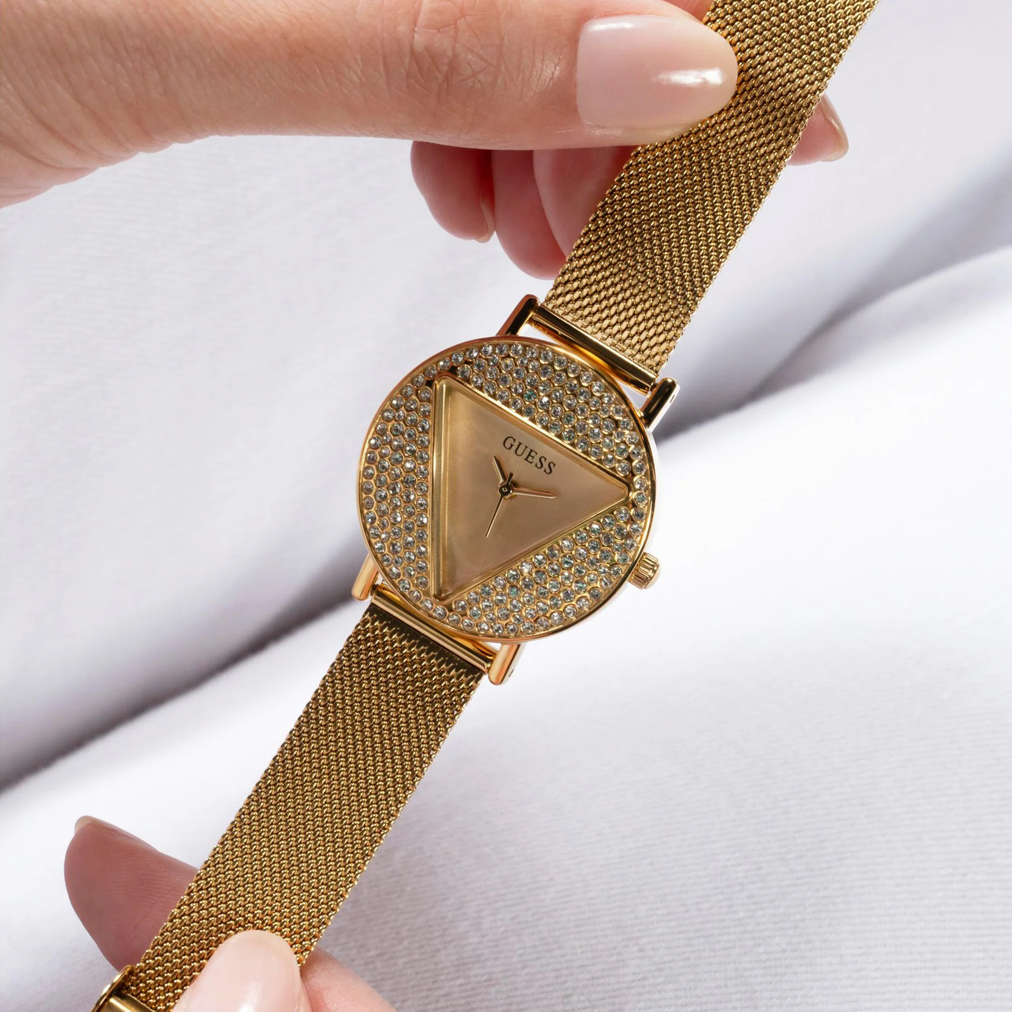 Mini Iconic Women Quartz Champagne Dial Analog Mesh Watch GW0671L2 - Image 6