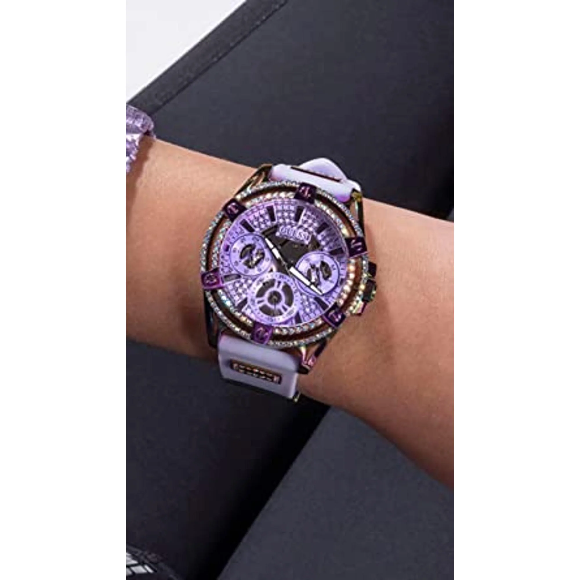 Women Quartz Purple Dial Chronograph Silicone Watch GW0536L4 - Image 4