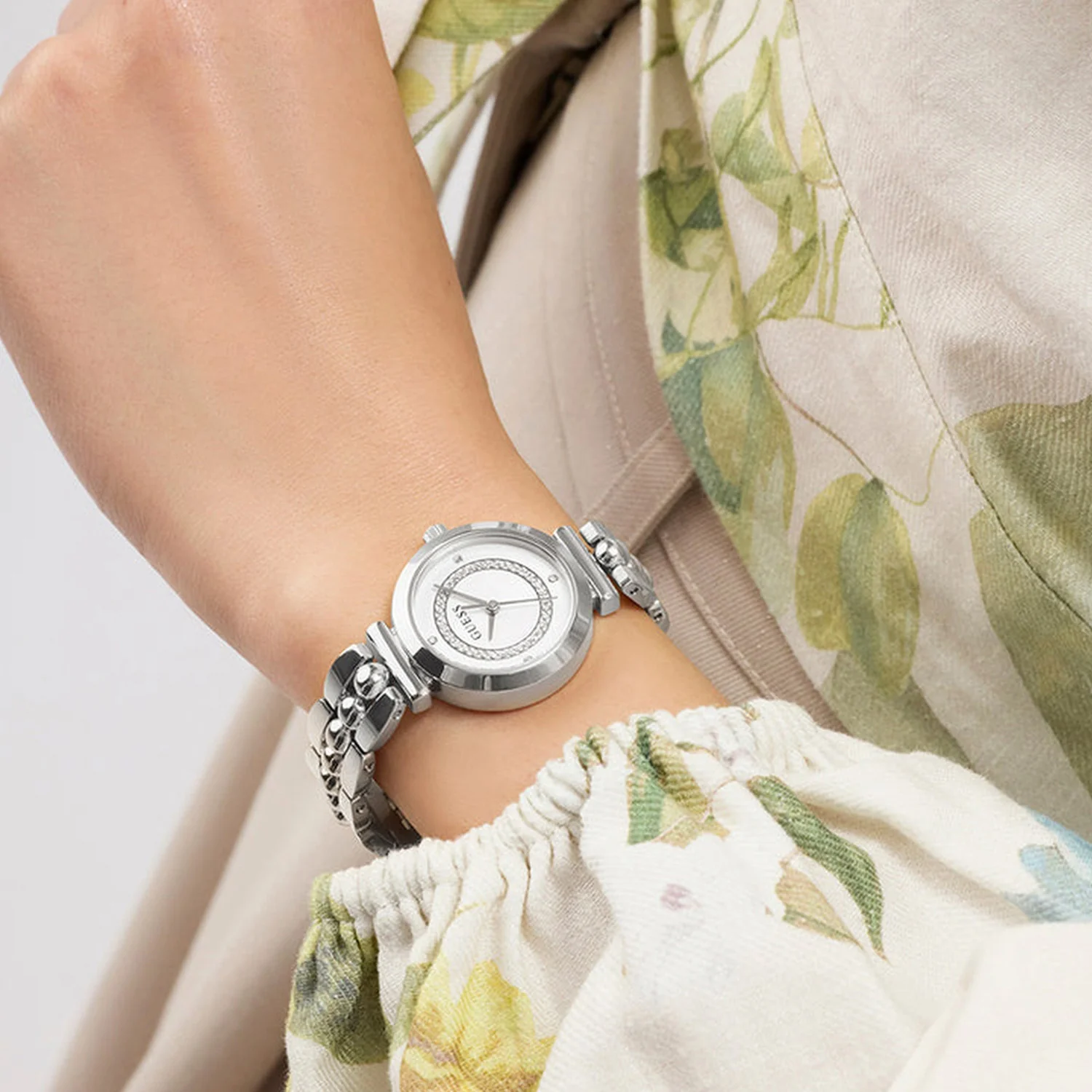 Women Quartz White Dial Analog Stainless Steel Watch GW0994L1 - Image 5
