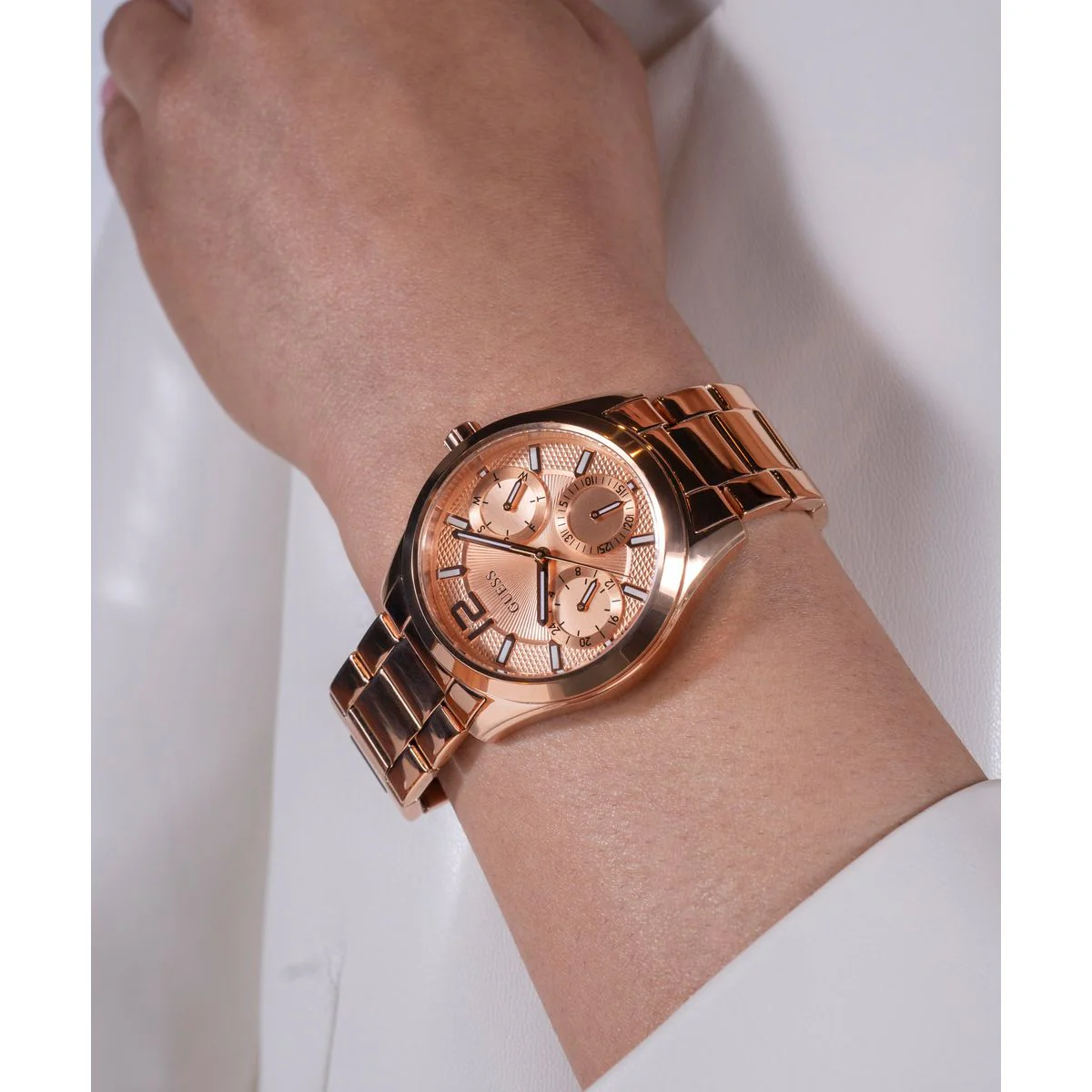 Zoe Women Quartz Rose Gold Dial Multi-Function Stainless Steel Watch GW0760L3 - Image 9