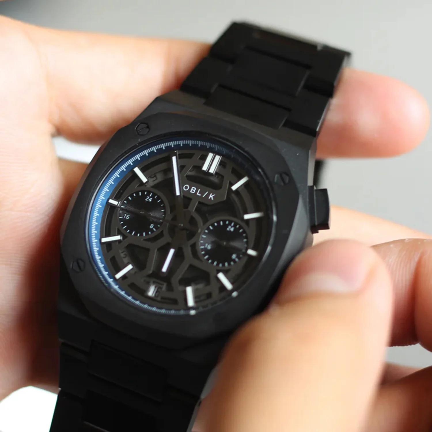 Men Quartz Black Dial Analog Stainless Steel Geome Sport Stealth Watch - Image 3