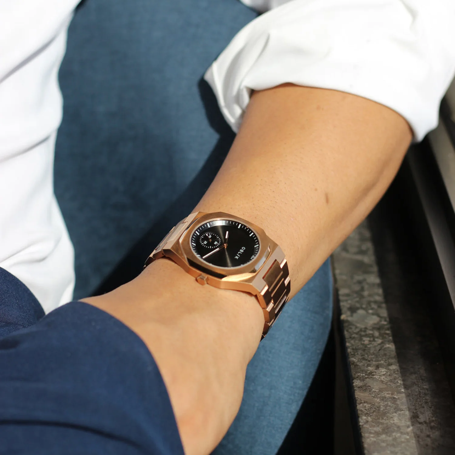 Men Quartz Black Dial Analog Stainless Steel Watch Zeus-Rose Gold - Image 5