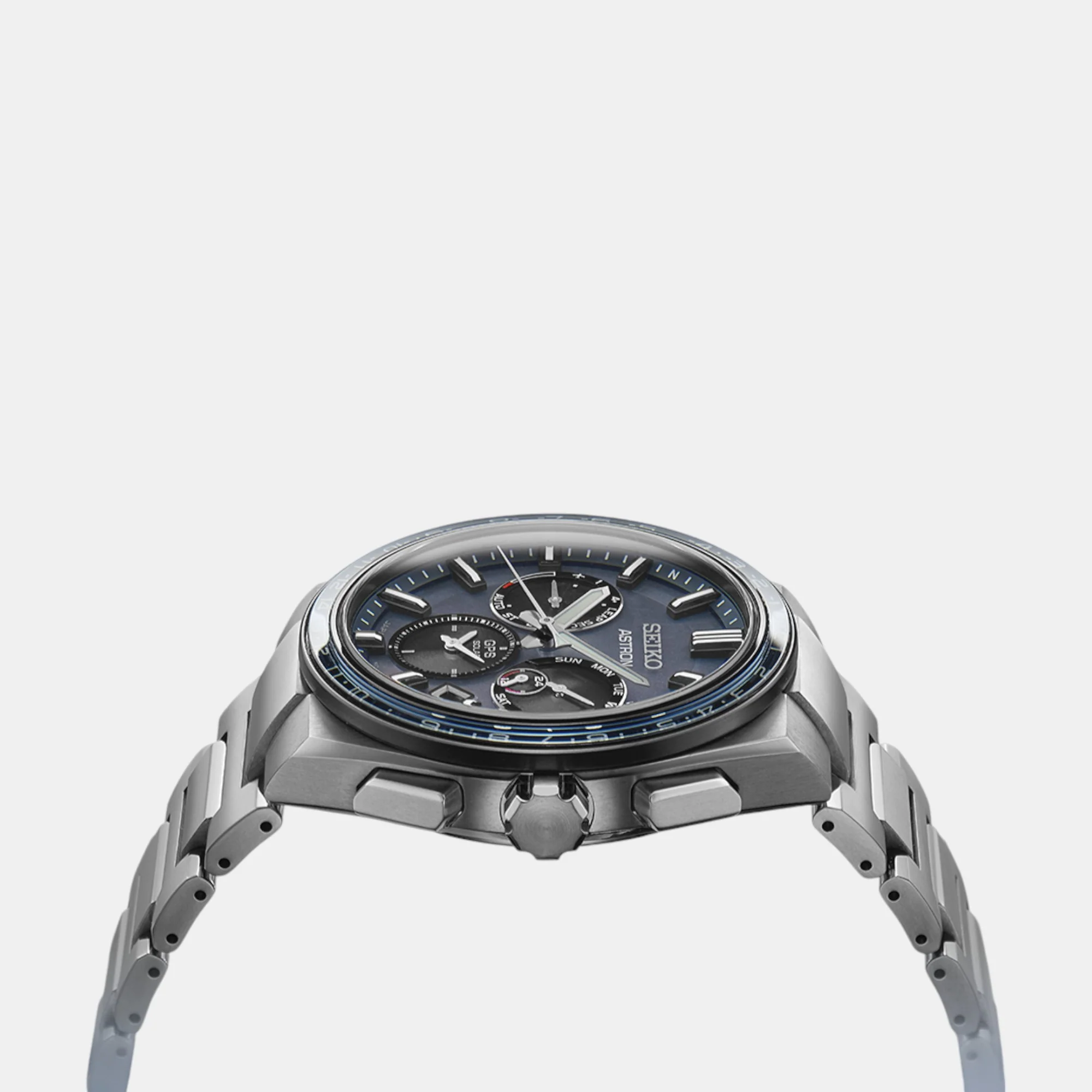 Astron Men Solar Blue Dial Chronograph Stainless Steel Watch SSH109J1 - Image 4
