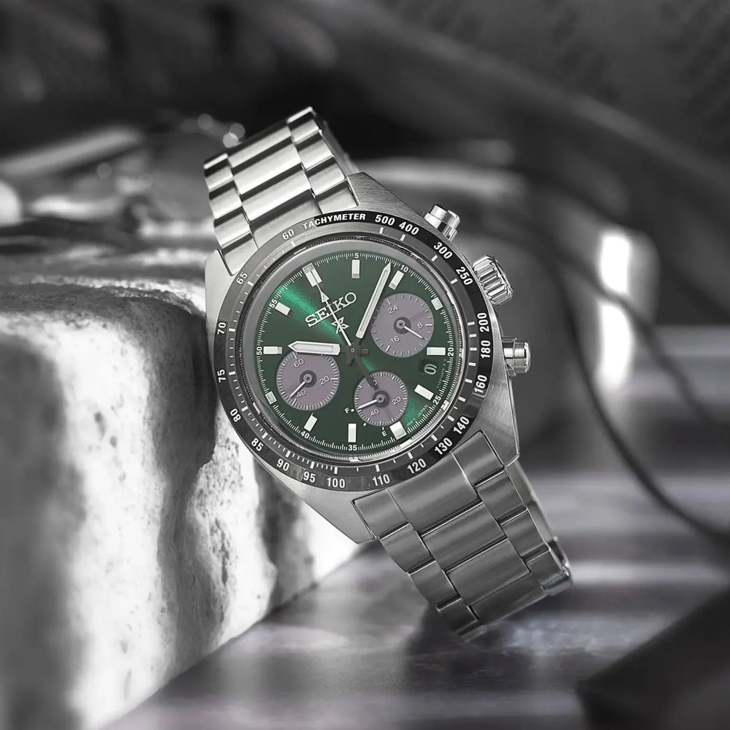 Prospex Men Solar Green Dial Chronograph Stainless Steel Watch SSC933P1 - Image 7
