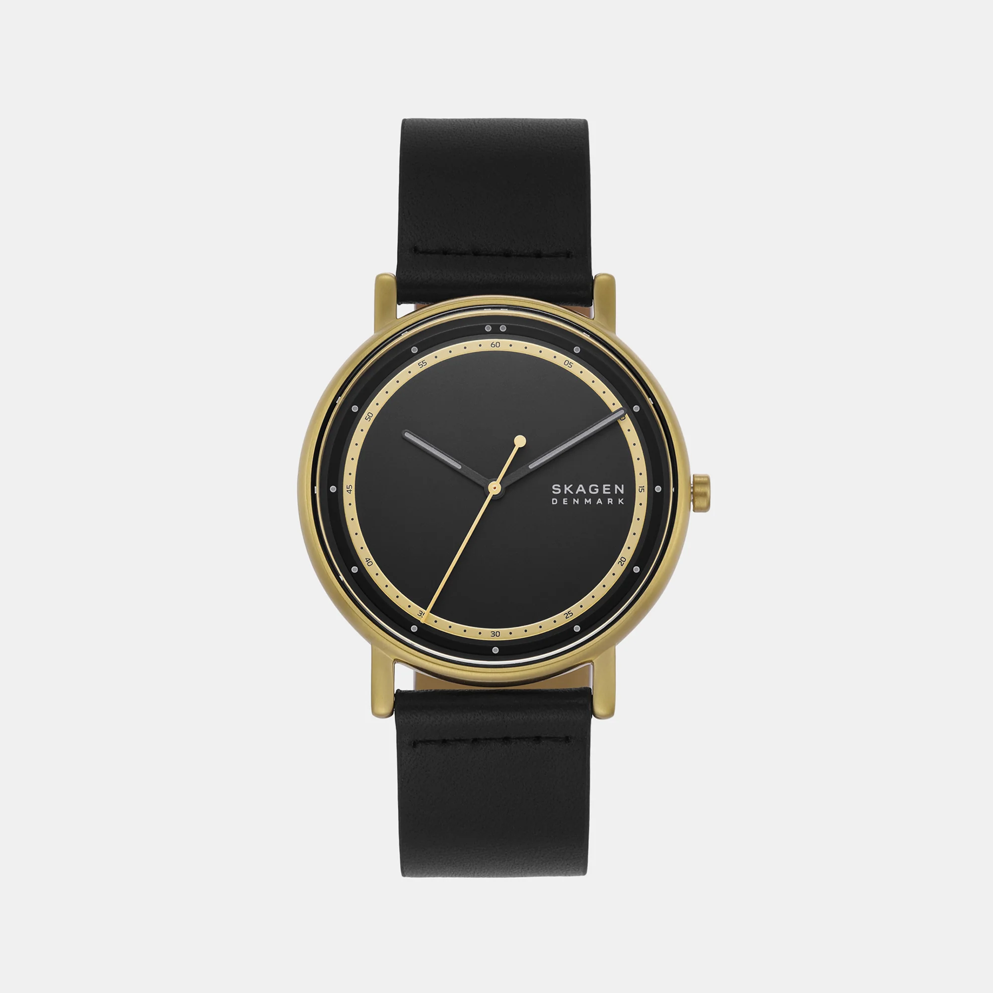 Men Quartz Black Dial Analog Leather Watch SKW6897