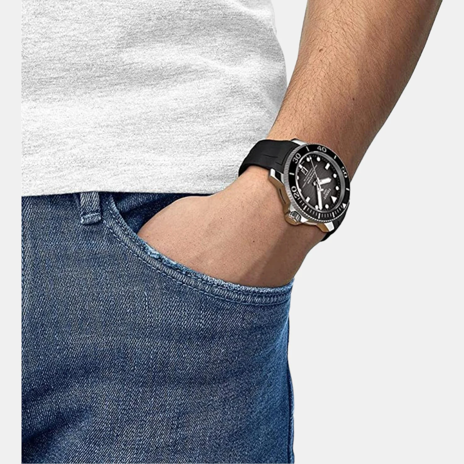 Seastar 2000 Men Automatic Black Dial Analog Silicone Watch T1206071744100 - Image 4