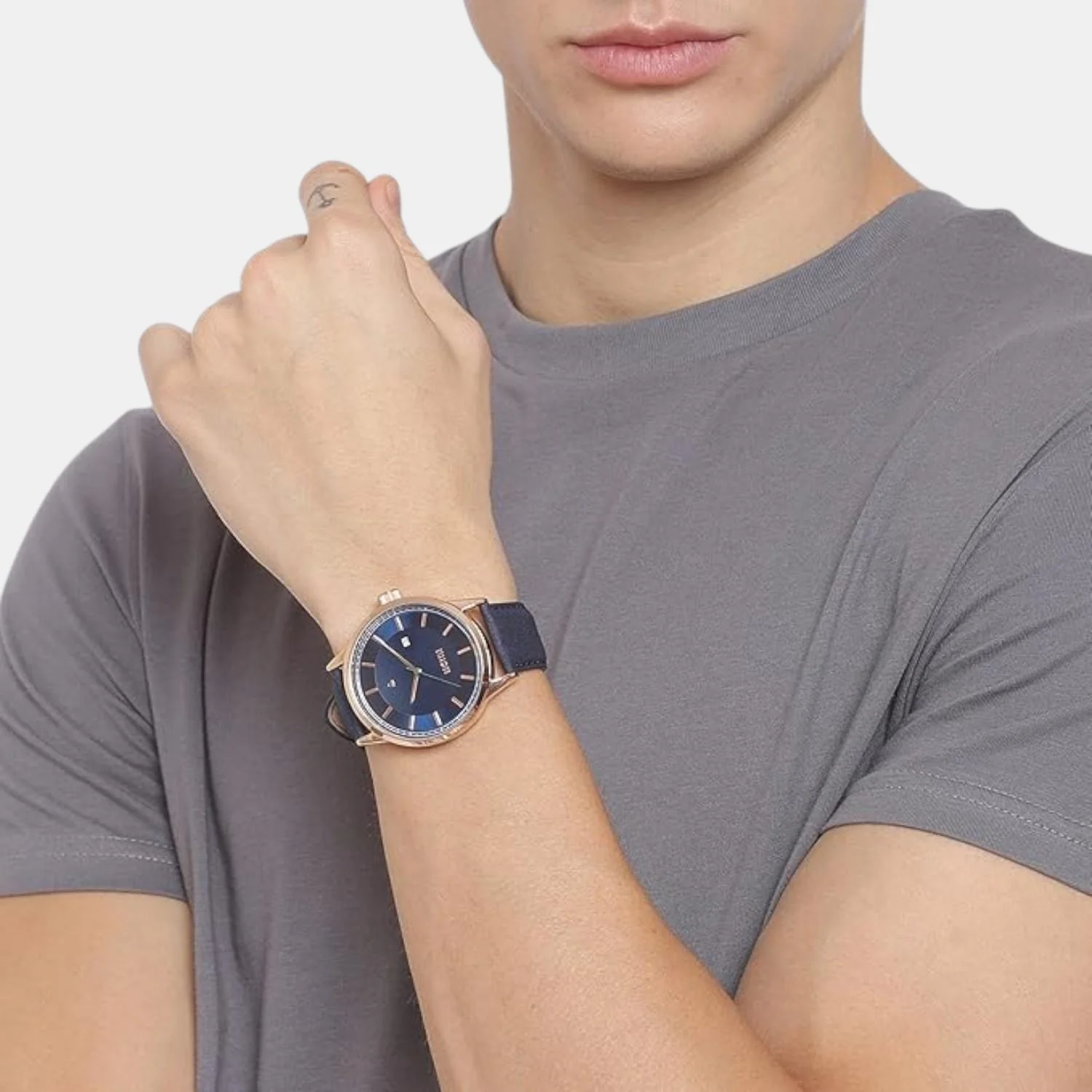Social Men Quartz Blue Dial Analog Leather Watch UWUCG0102 - Image 5